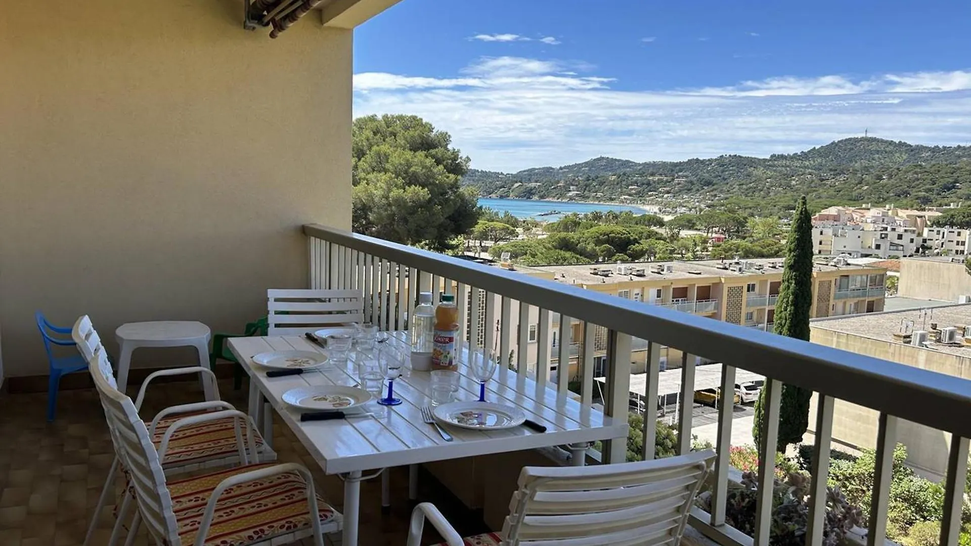 Appartement 2 Pieces Climatise Proche Plage A Bormes-Les-Mimosas - Fr-1-251-834
